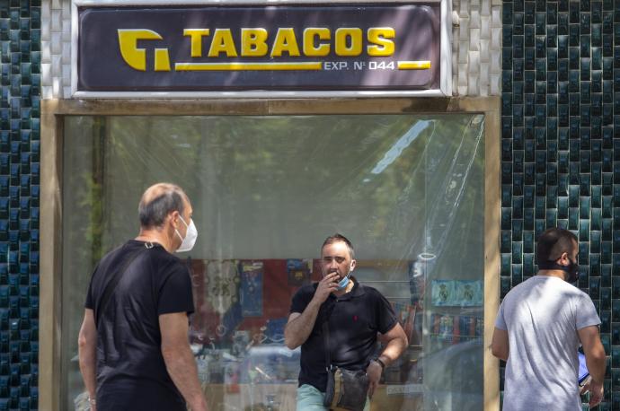 En Galicia prohibido fumar en las calles o en terrazas si no hay distancia social suficiente