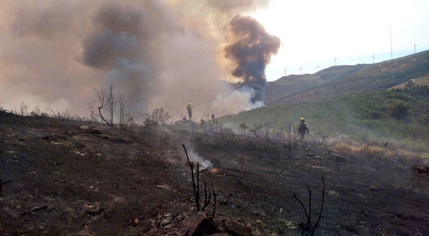 Los incendios forestales castigan la provincia de Pontevedra